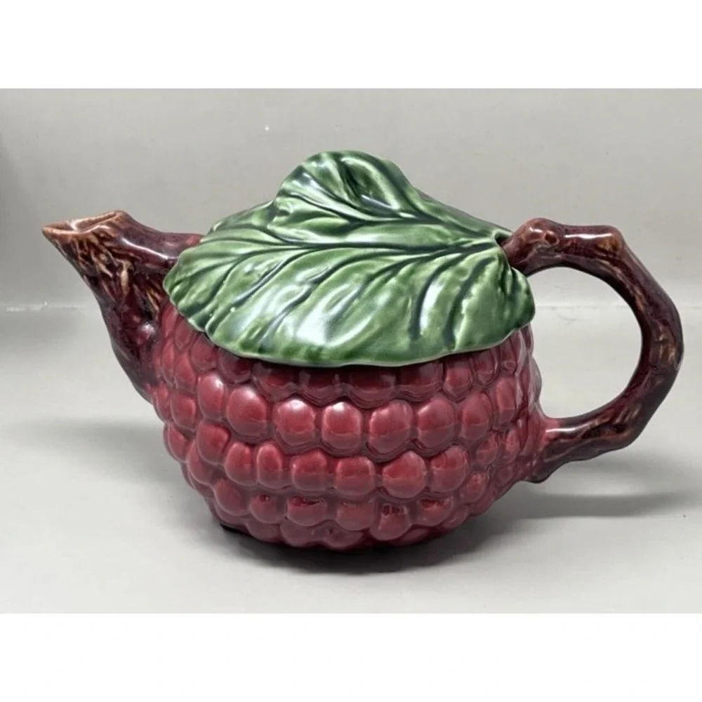 Vintage Jay Willfred Andrea by Sadek Majolica Raspberry Teapot Portugal Berry